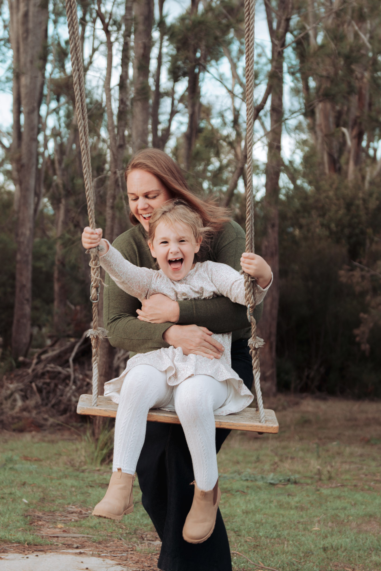 Relaxed family portraits by Milly, Launceston