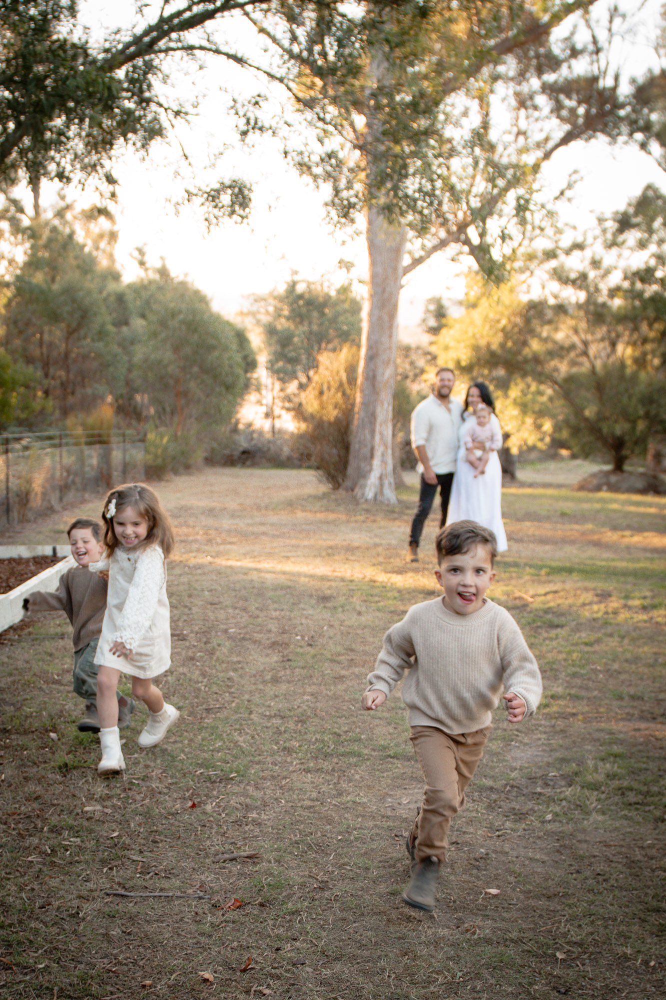 Relaxed family portraits by Milly, Launceston