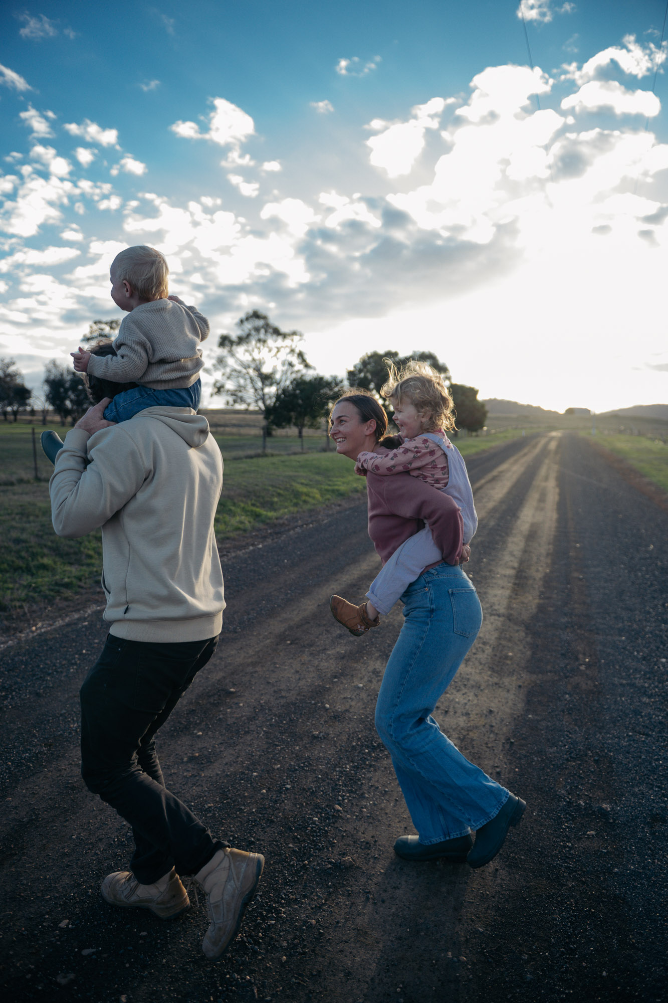 Relaxed family portraits by Milly, Launceston