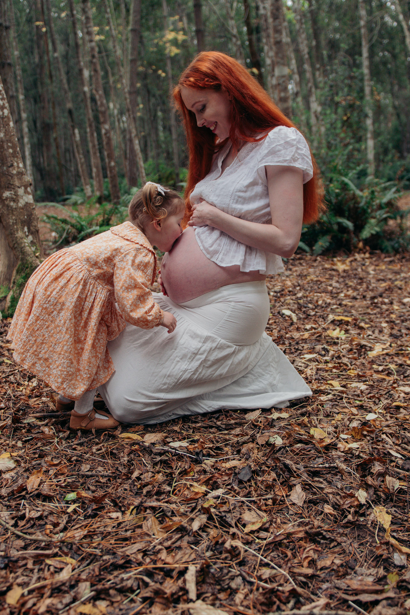 Outdoor maternity session in Tasmania