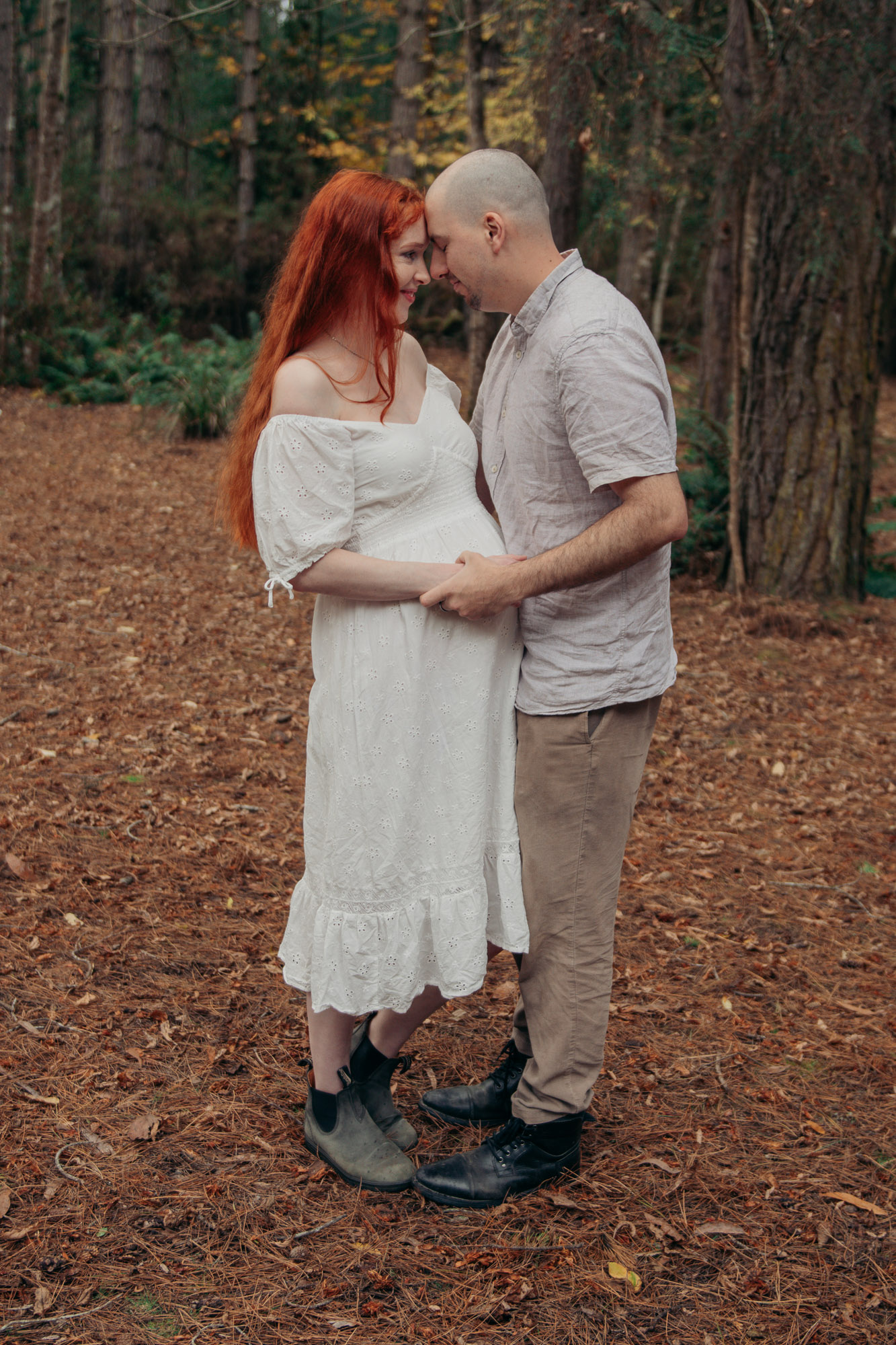 Glowing maternity portraits in northern Tasmania