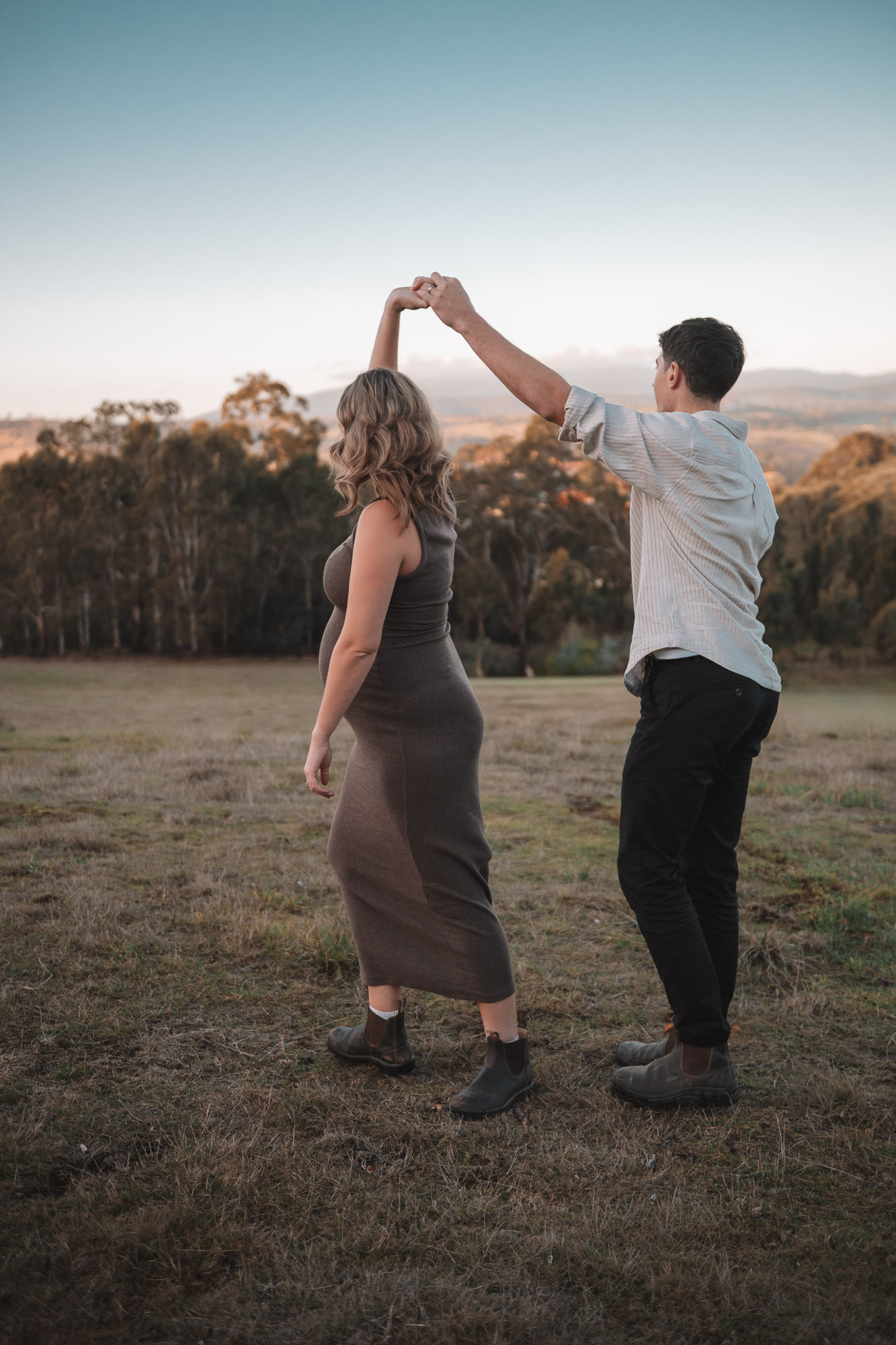 Outdoor maternity session in Tasmania