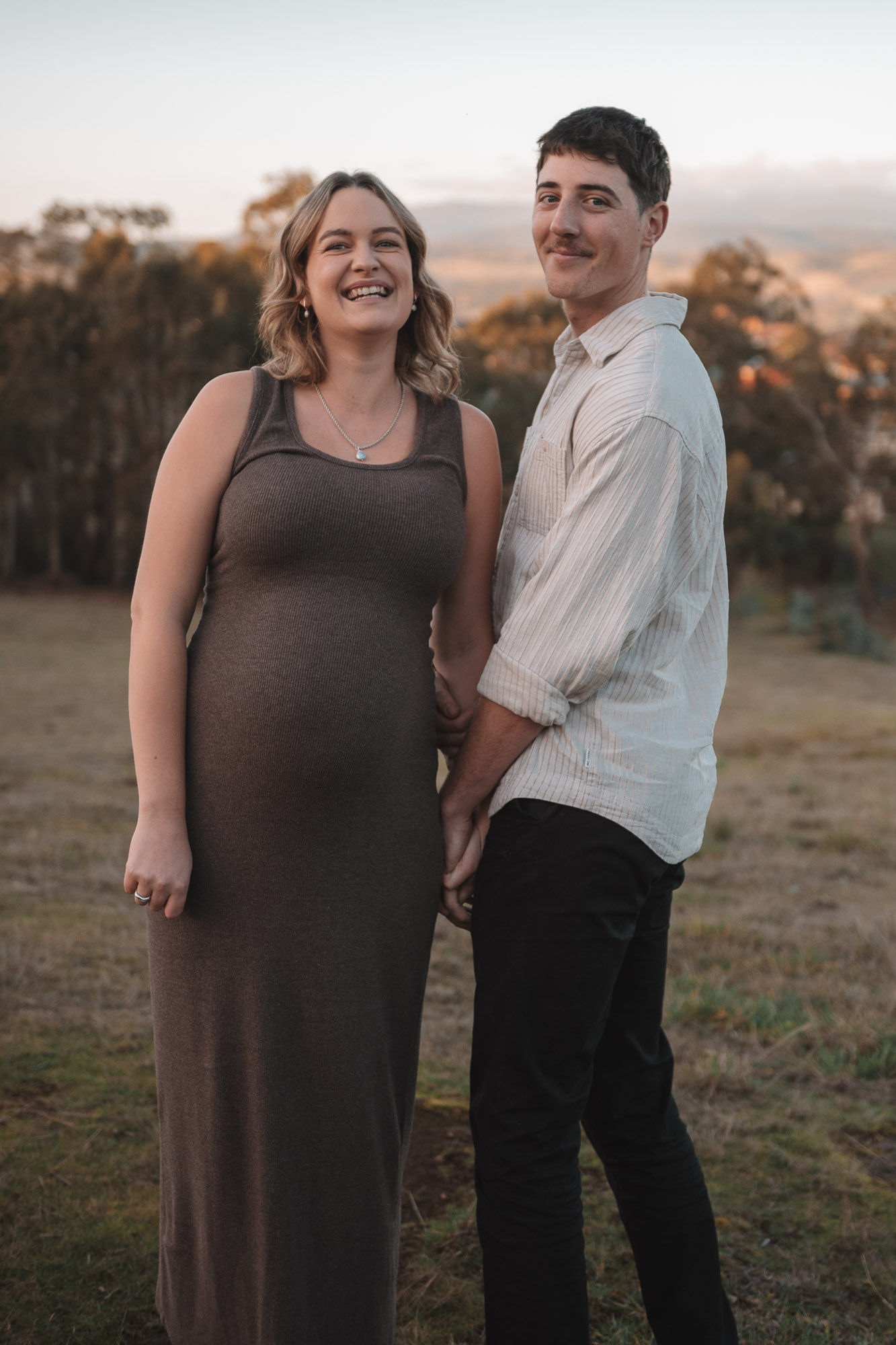 Golden-hour maternity photography, northern Tasmania