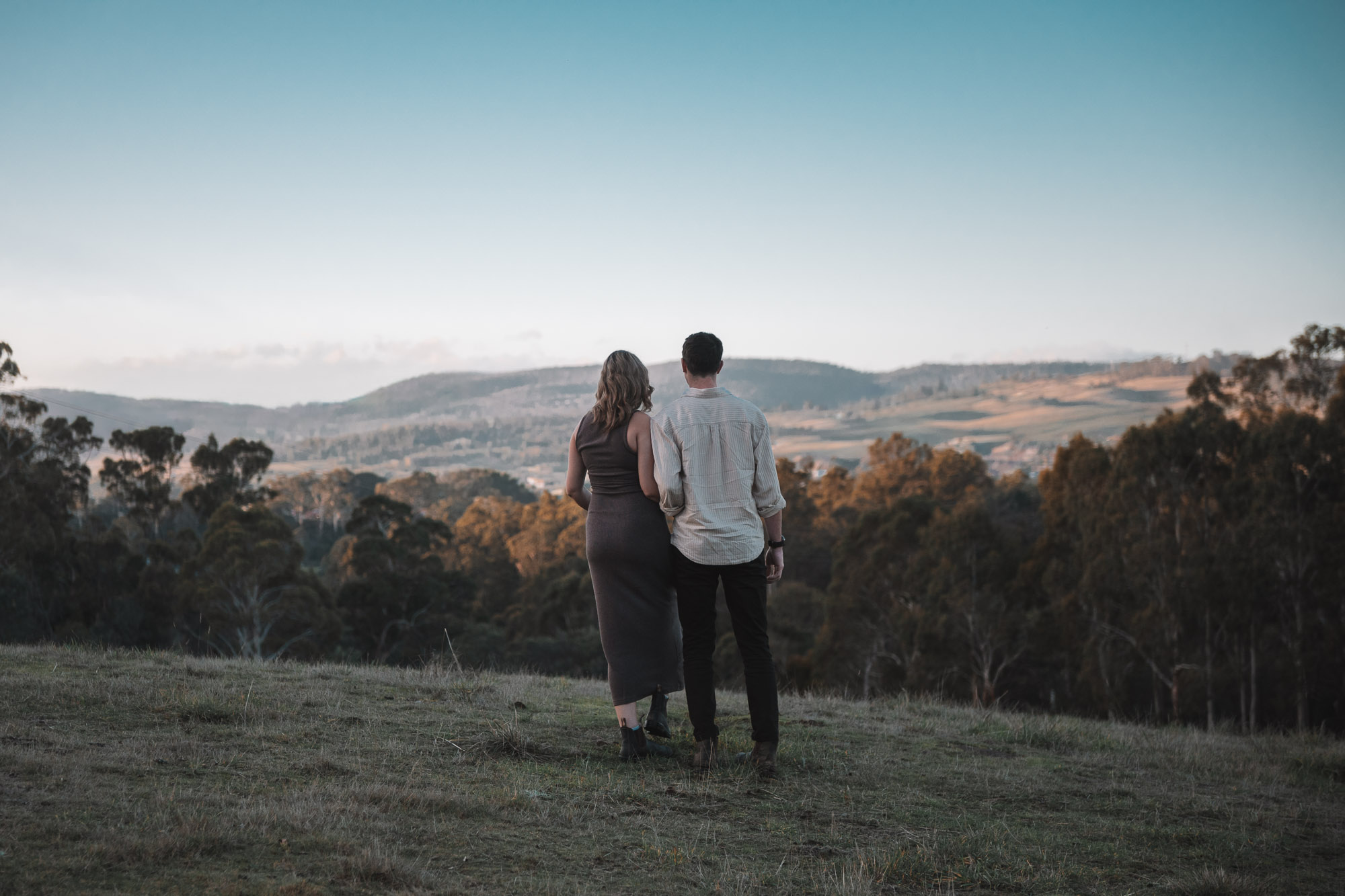 Glowing maternity portraits in northern Tasmania